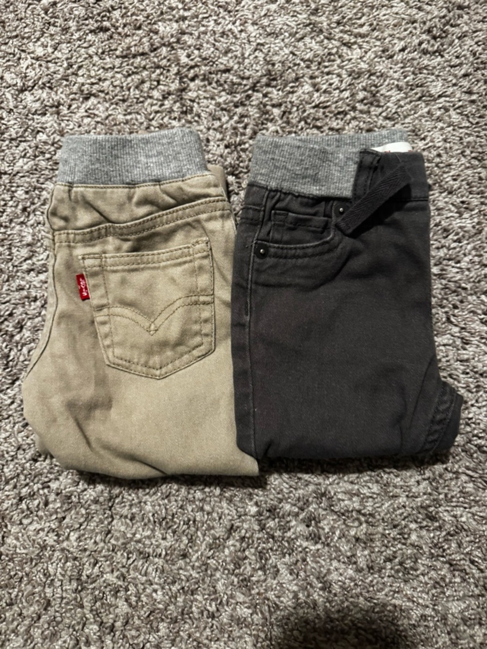 Levi's baby Tan & Black Jogger Jeans - 2-Pack - EUC - size 18M